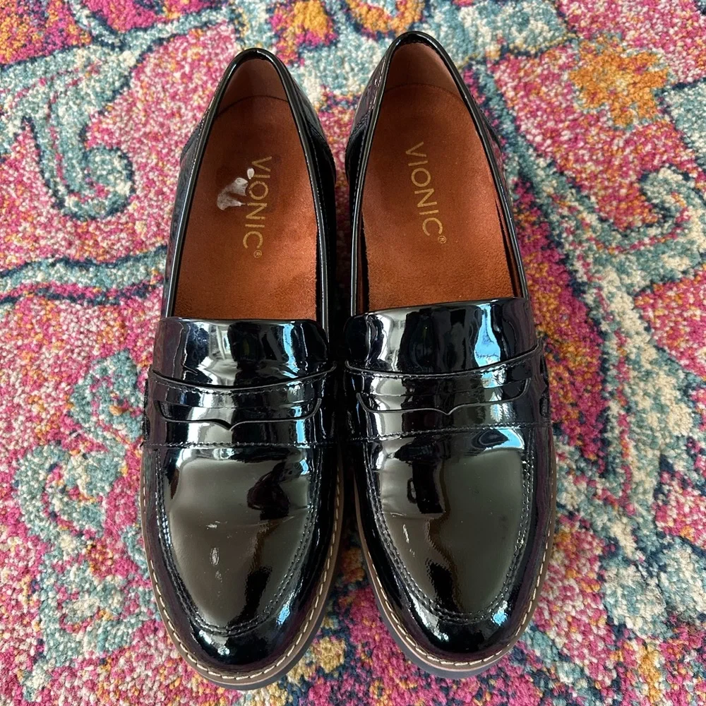 Vionic | Women’s Black Patent Cheryl Lug Sole Platform Penny Loafers, Size 6.5